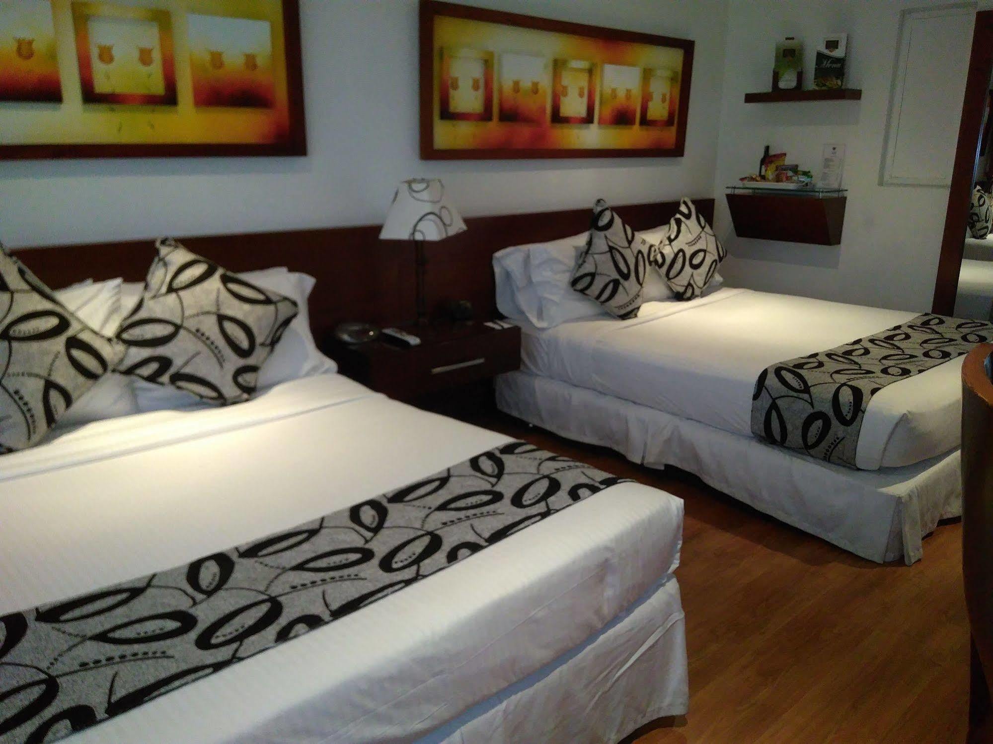 Hotel Marbella Chico Bogota Luaran gambar